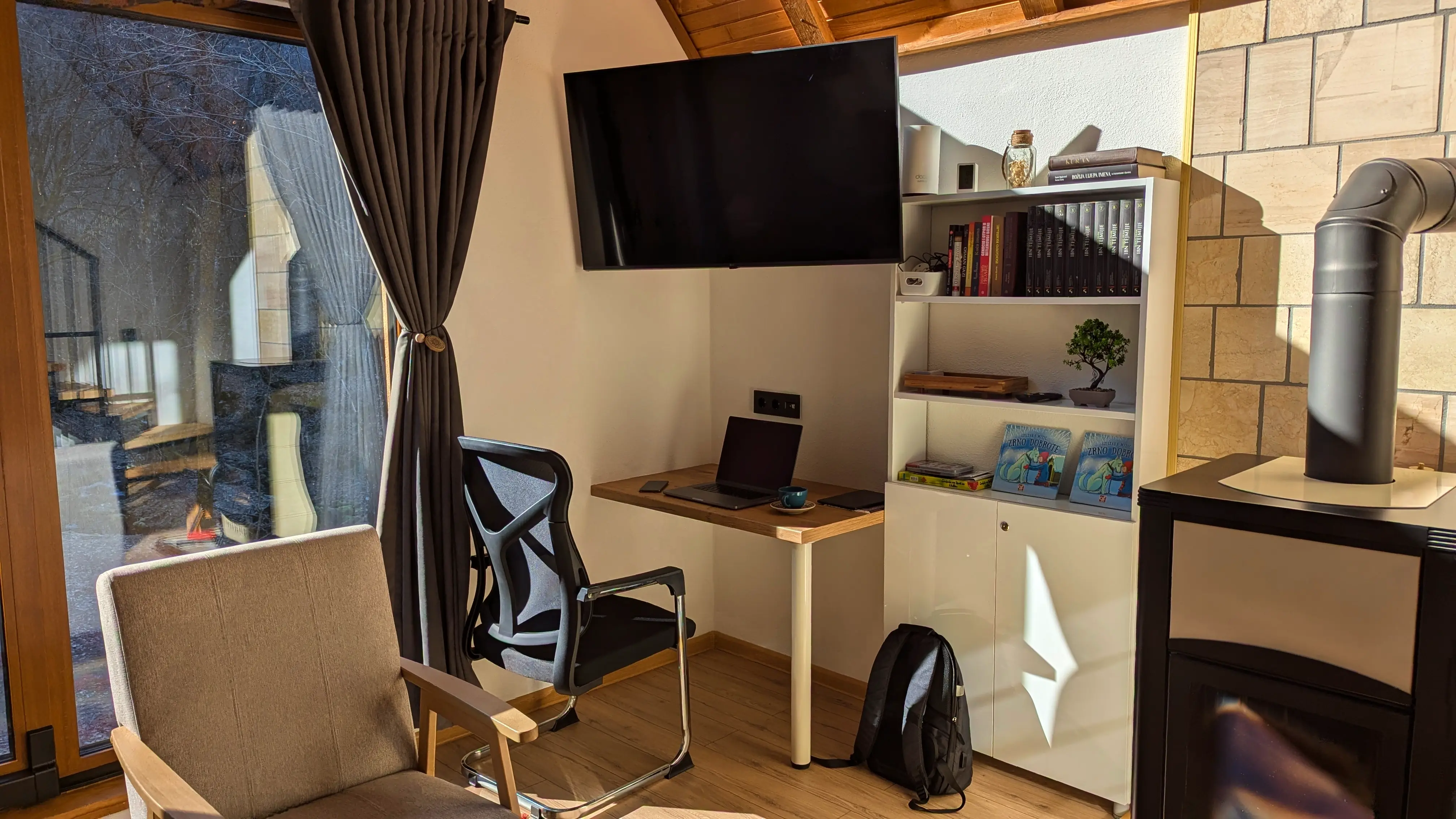 Vila exterior view with surrounding nature